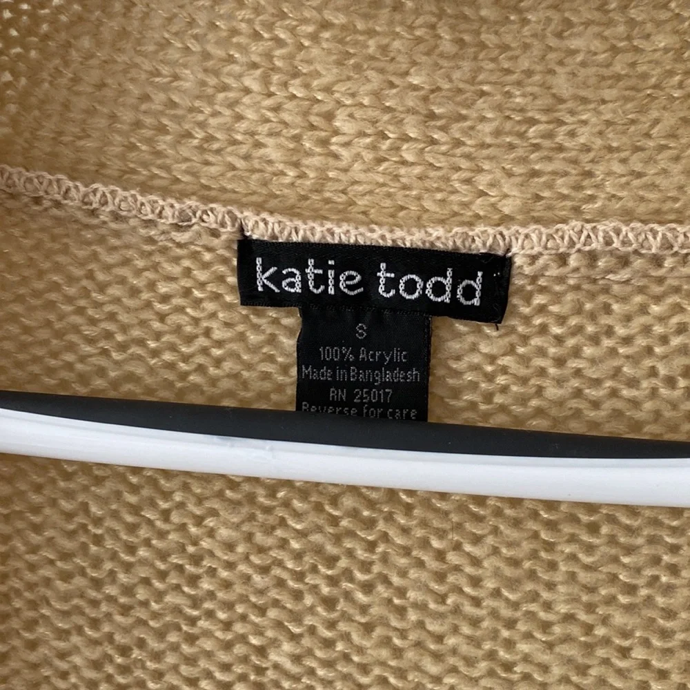 Cardigan - Picture 2 of 3